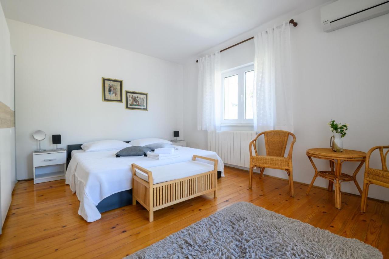 Holiday Residence Zvono 米利尼 外观 照片