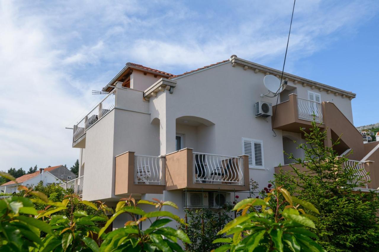 Holiday Residence Zvono 米利尼 外观 照片